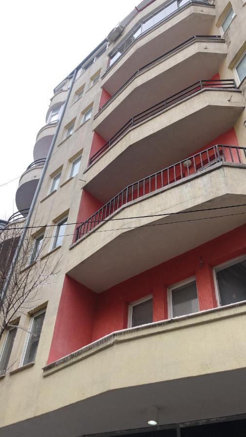 Ora-Prn,Cosy Apartment In The City Center Приштина Екстер'єр фото